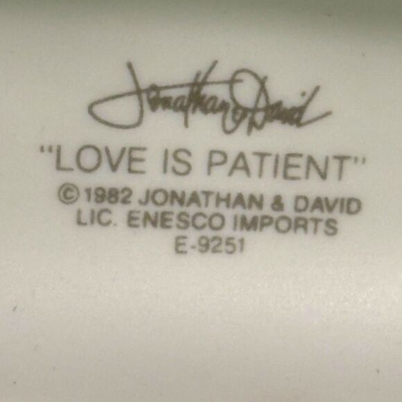 Jonathan David “Love is Patient” Precious Moments 1982, Fish 1983 TM Teacher - Picture 7 of 7